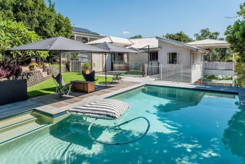 Homely Hideaway Bardon - Accommodation Sunshine Coast 0