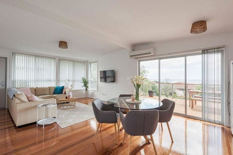 House On Hampson - Accommodation Sunshine Coast 0
