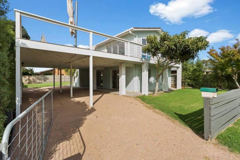 Imollu Beach House 5-Bed 2 5-Bath - Accommodation Sunshine Coast 1
