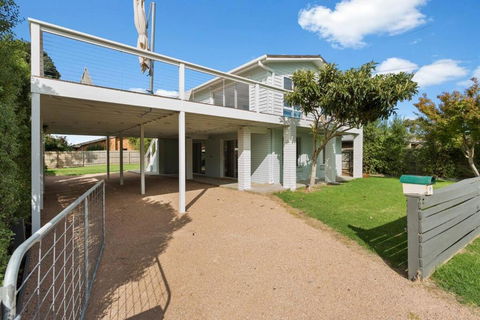 Imollu Beach House 5-Bed 2 5-Bath - Accommodation Sunshine Coast 0