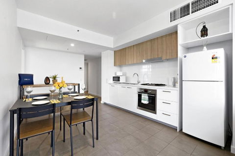 Isaac - The Cityscape View Apartment - Accommodation Sunshine Coast 3