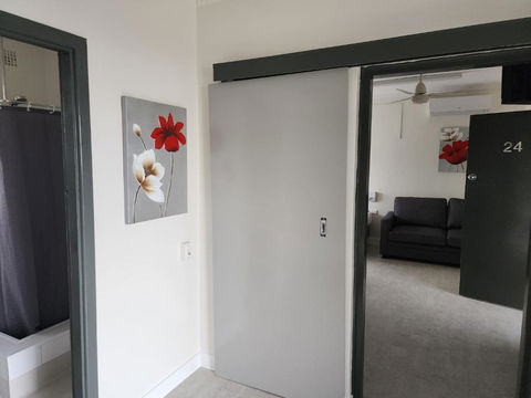 Inverell Motel - Accommodation Sunshine Coast 1