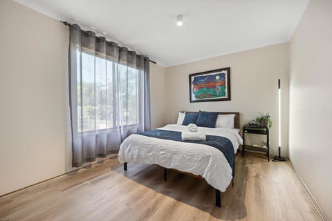 INVERLOCH Beach House - Accommodation Sunshine Coast 3