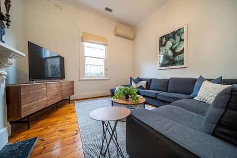 Irmas Place On Halifax - Accommodation Sunshine Coast 3
