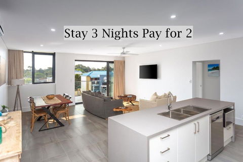 Ishtar Apartment 4- Best Water Views - Accommodation Sunshine Coast 0
