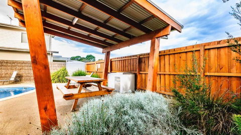 Island Oasis - Accommodation Sunshine Coast 3