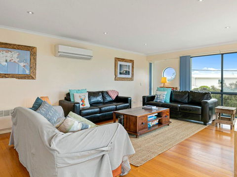 Adnajur - Accommodation Sunshine Coast 2