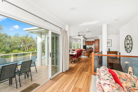Aegean On The Beach - Accommodation Sunshine Coast 1