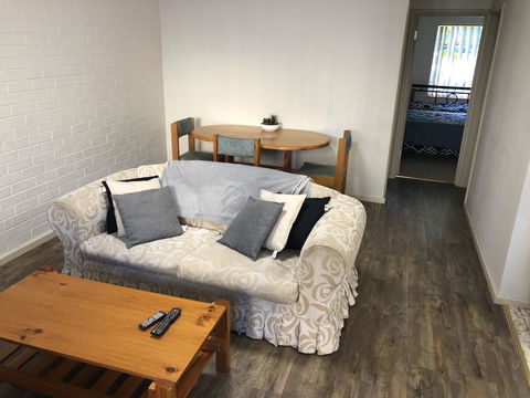Affordable Comfortable Inglewood Apartment+Pool - Accommodation Sunshine Coast 2