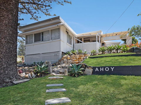 Ahoy Cottage - Accommodation Sunshine Coast 0