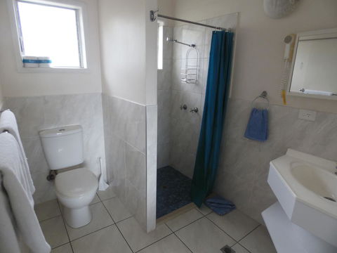 Airlie Court Units - Accommodation Sunshine Coast 2