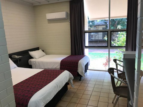 Albatross Bay Resort - Accommodation Sunshine Coast 0