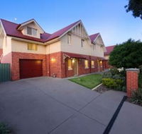 Albury Suites - Schubach Street - Accommodation Sunshine Coast