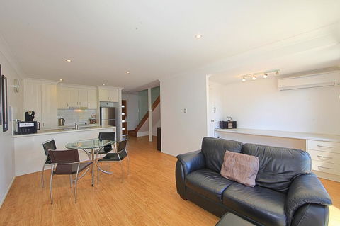 Alexandra Apartments - Accommodation Sunshine Coast 2