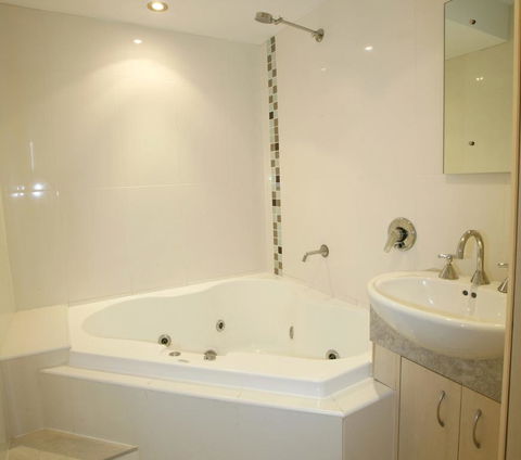 Allamanda U2, - Awesome Location - - Accommodation Sunshine Coast 3
