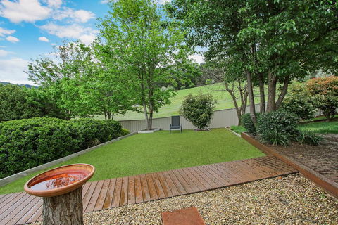 Alpine Vista - Short Walk To Town Centre - Accommodation Sunshine Coast 2