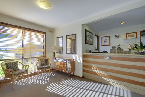 Always Welcome Motel - Accommodation Sunshine Coast 2