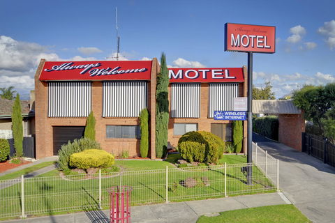 Always Welcome Motel - Accommodation Sunshine Coast 1