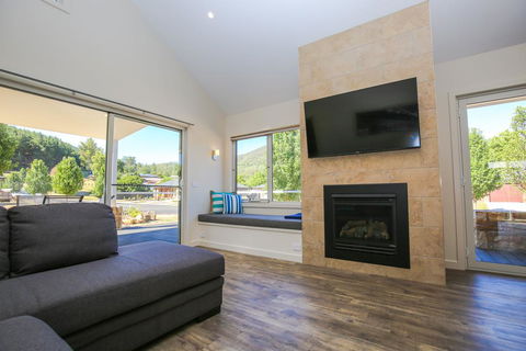 Amber Mist Villa One - Accommodation Sunshine Coast 0