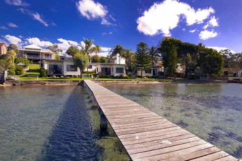 Anglesea Lodge - Accommodation Sunshine Coast 1