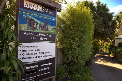 Anglesea Lodge - Accommodation Sunshine Coast 0