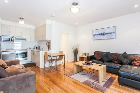 Anglesea River Apartments - Spa Apartment 23 - Accommodation Sunshine Coast 3