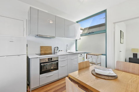 Anglesea River Apartments - Spa Apartment 40 - Accommodation Sunshine Coast 2