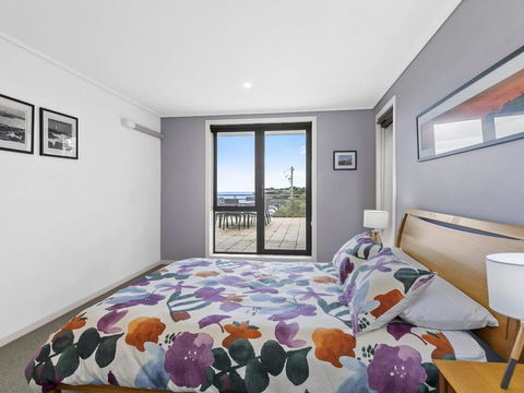 APARTMENT 10 PACIFIC APARTMENTS - FREE WIFI! - Accommodation Sunshine Coast 3
