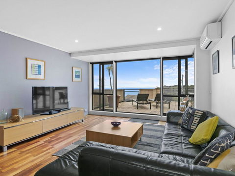 APARTMENT 10 PACIFIC APARTMENTS - FREE WIFI! - Accommodation Sunshine Coast 0