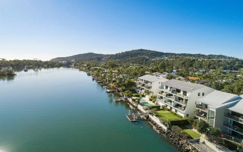 Apartment 5 Commodore - Accommodation Sunshine Coast 0