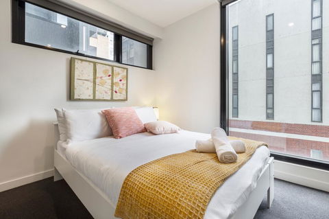 Apartment On BOURKE St - HEART Of Melbourne CBD. - Accommodation Sunshine Coast 2