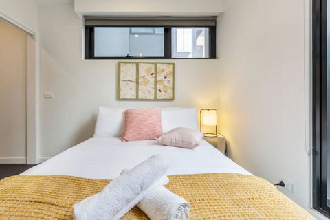 Apartment On BOURKE St - HEART Of Melbourne CBD. - Accommodation Sunshine Coast 1