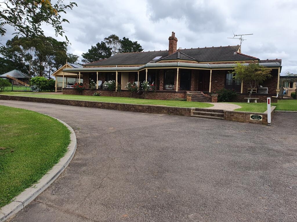 Hoxton Park NSW Accommodation Sunshine Coast