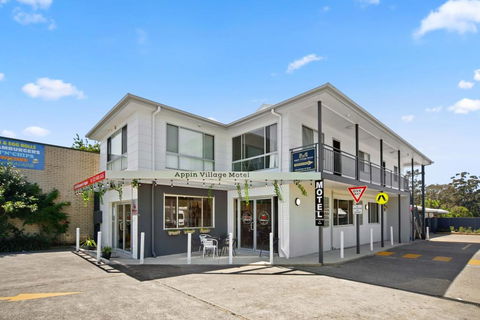 Appin Village - Accommodation Sunshine Coast 2