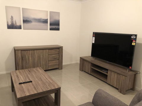 Apple House Tarneit North - Accommodation Sunshine Coast 3