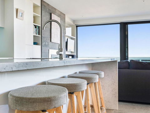 Aqua Mist Seascape - Accommodation Sunshine Coast 1