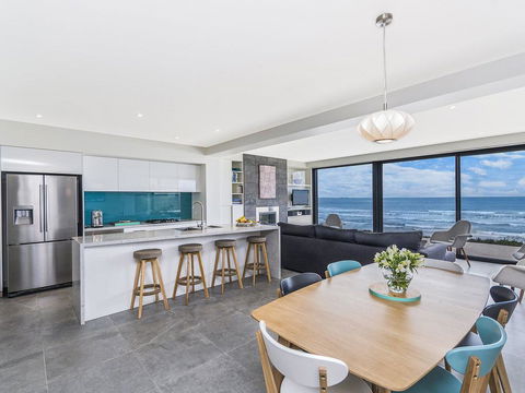 Aqua Mist Seascape - Accommodation Sunshine Coast 2