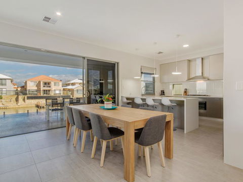 Aqua Vista - Accommodation Sunshine Coast 3