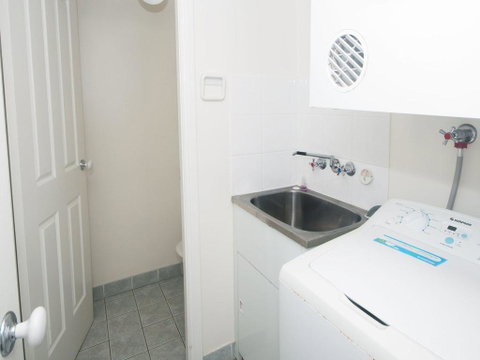 Aquarius Apartment 3 - Accommodation Sunshine Coast 1
