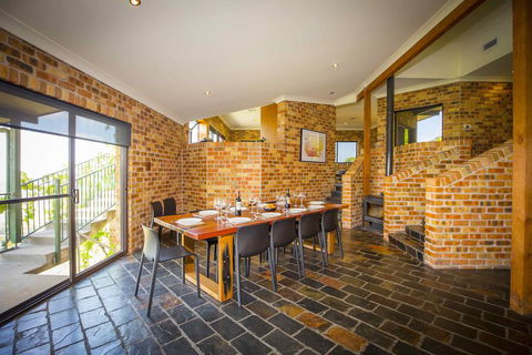 Aquila - Accommodation Sunshine Coast 2