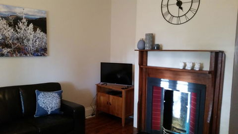 Arden On McLachlan - Accommodation Sunshine Coast 2
