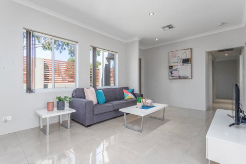 Ardross Short Stays - Accommodation Sunshine Coast 3