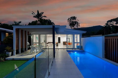 Arlington Beach House - Accommodation Sunshine Coast 2
