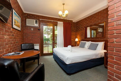 Armour Motor Inn - Accommodation Sunshine Coast 3