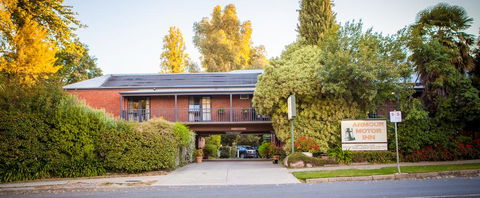 Armour Motor Inn - Accommodation Sunshine Coast 0