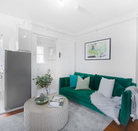 Art Deco Nook Around The Corner From Oxford St - Accommodation Sunshine Coast