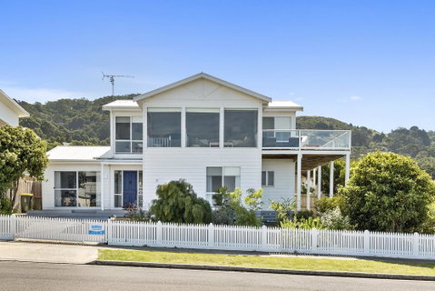 Art House - Accommodation Sunshine Coast 0