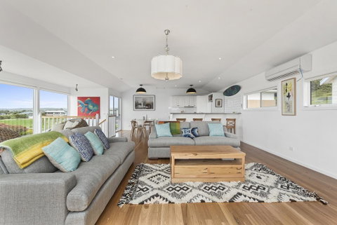 Art House - Accommodation Sunshine Coast 1