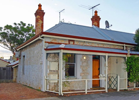 Art On Attfield - Cute Heritage 1 Bedroom Stone Cottage - Accommodation Sunshine Coast 0