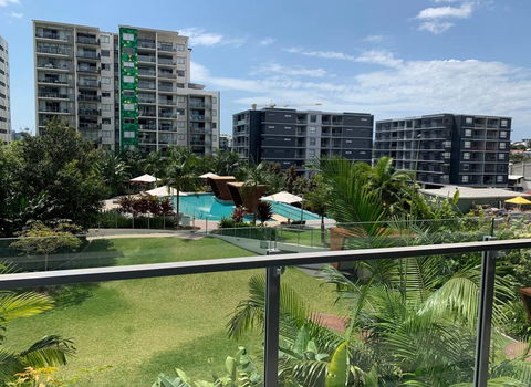Art-Inspired, Designer APT In The Vibrant Area - Accommodation Sunshine Coast 3